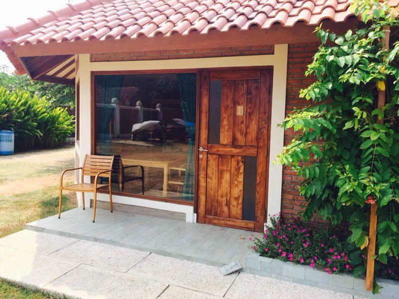 Jepara Marina Beach Bungalows Exterior foto