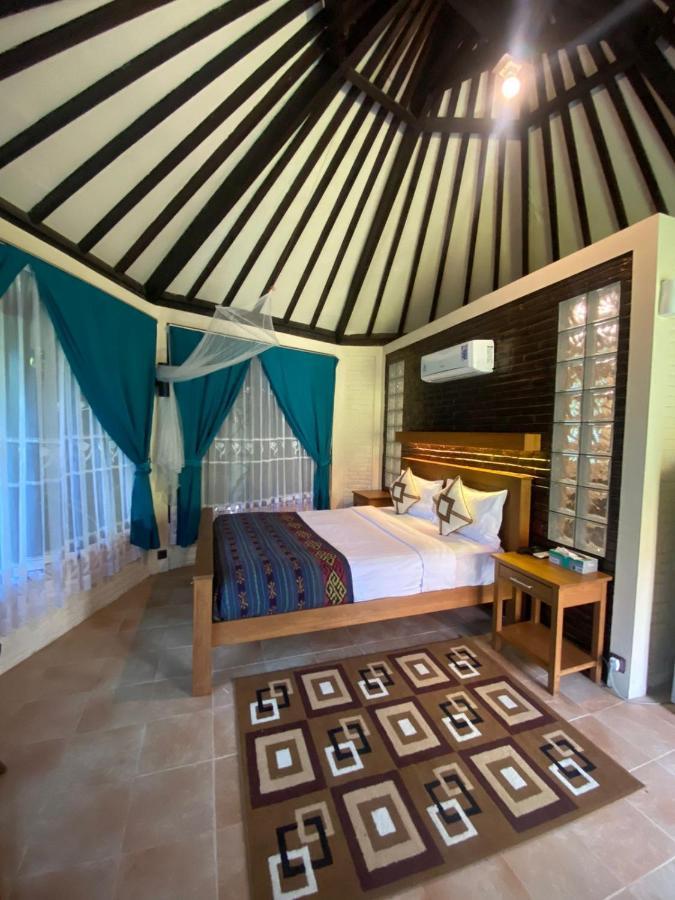 Jepara Marina Beach Bungalows Exterior foto